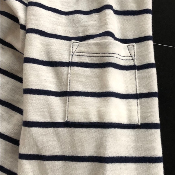 EUC women’s 2 toned 3/4 shirt - Picture 2 of 4